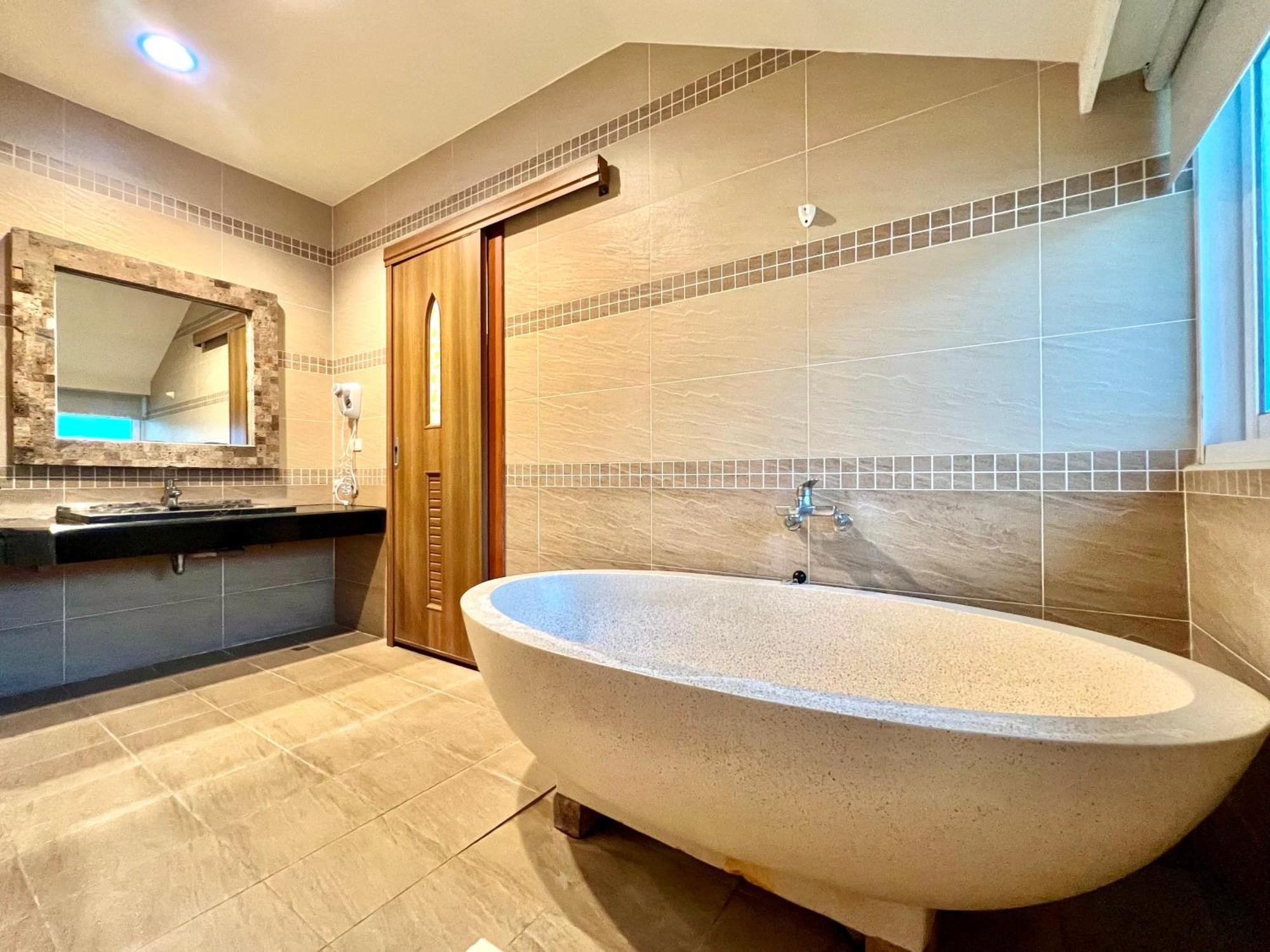 Seasons Bali Fashion Inn Kenting Εξωτερικό φωτογραφία